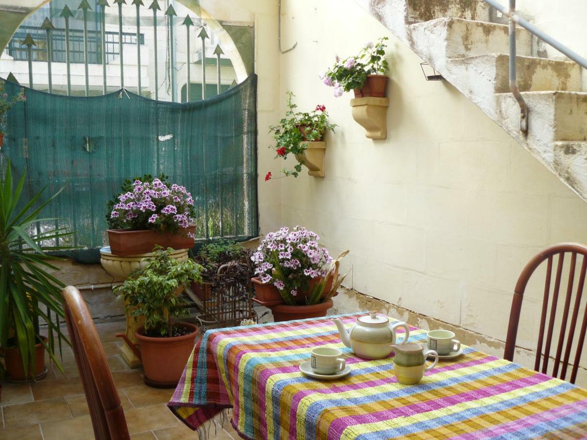 Acomodation House Kavarna Xagħra エクステリア 写真