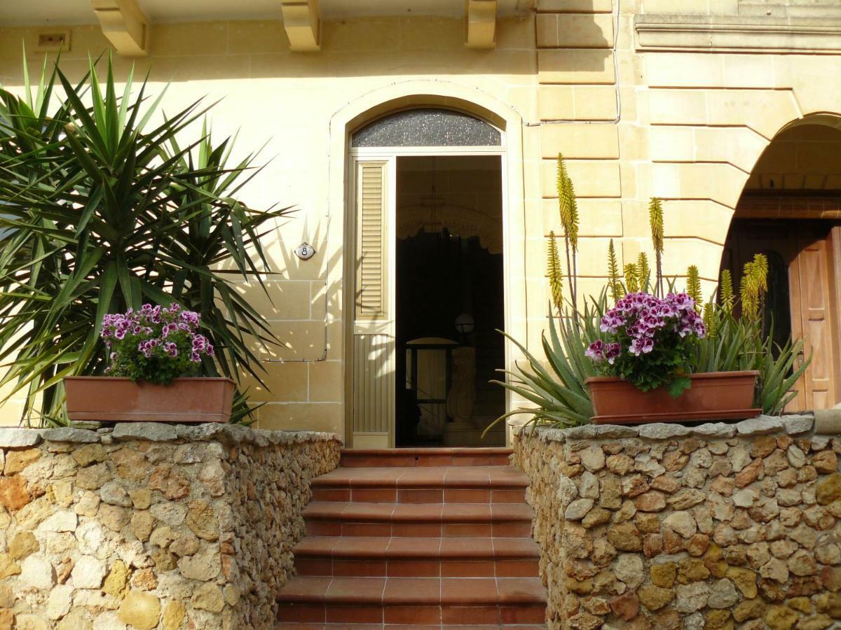 Acomodation House Kavarna Xagħra エクステリア 写真