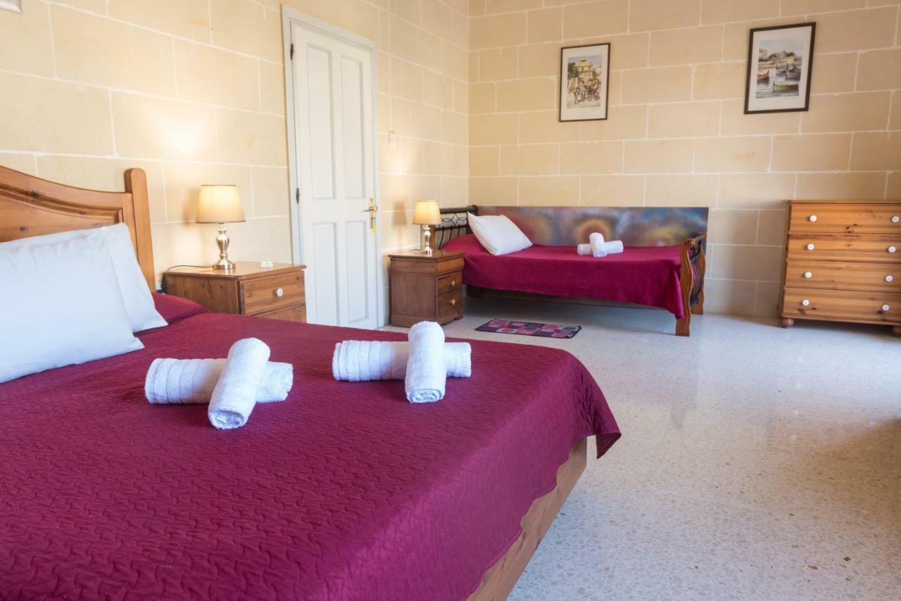 Acomodation House Kavarna Xagħra エクステリア 写真