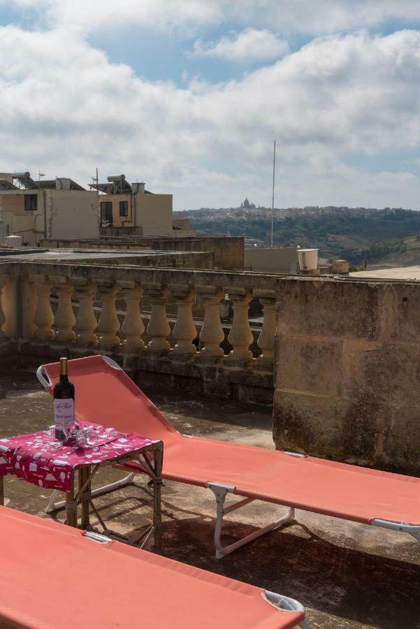 Acomodation House Kavarna Xagħra エクステリア 写真