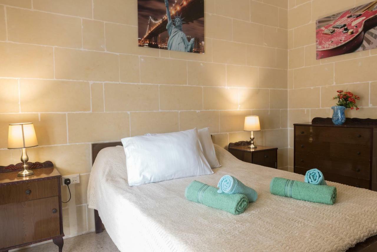 Acomodation House Kavarna Xagħra エクステリア 写真