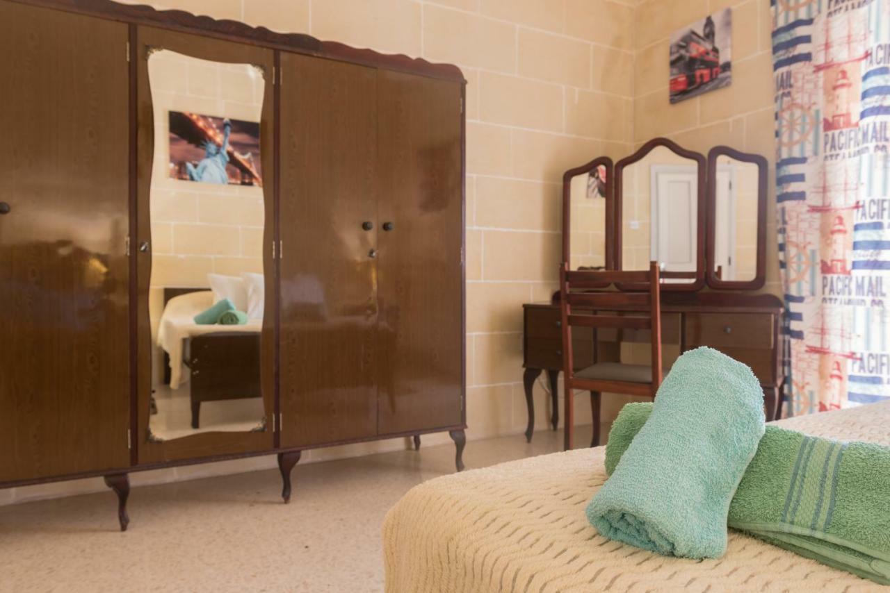 Acomodation House Kavarna Xagħra エクステリア 写真