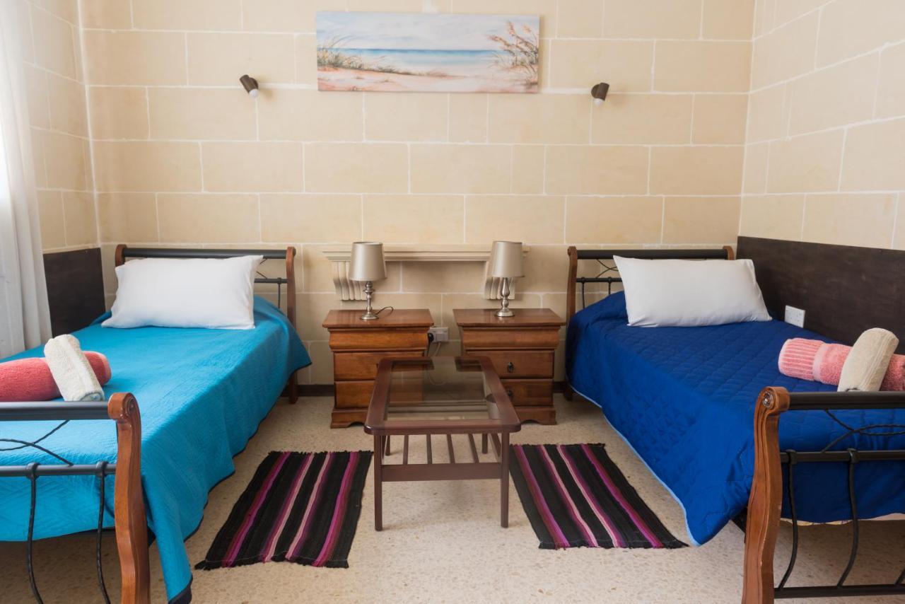 Acomodation House Kavarna Xagħra エクステリア 写真